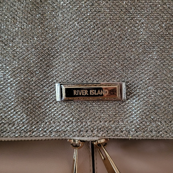 River Island silver and tan clutch - Picture 2 of 6